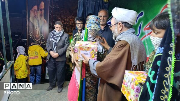 حضور پرشور دهه نودی های ملکانی در تجمعات شبانه