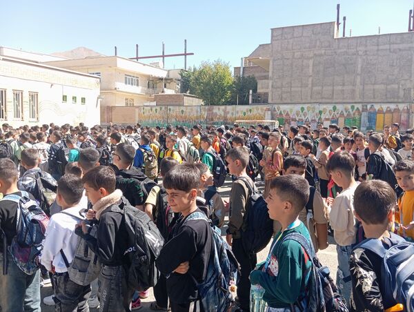 جشن پرشکوه آغاز سال تحصیلی جدید در مدرسه ابتدایی فتحیان بانه