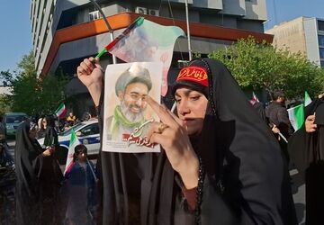 دل‌گویه‌های جان‌فدایان در میدان برای دختر جان‌فدای ایران