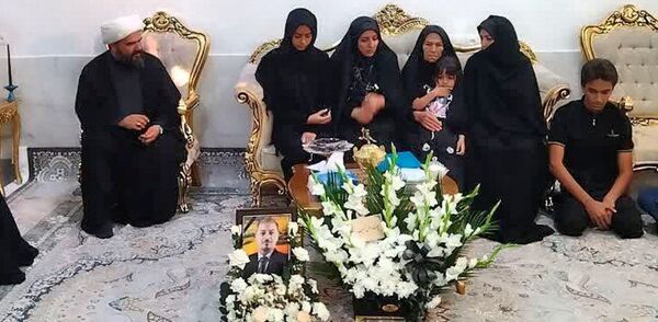 حضور معاون رئیس جمهوری در منازل جان باختگان معدن طبس در بخش انابد