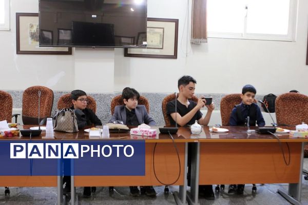 تجلیل از دانش‌آموز خبرنگاران پانا کاشان