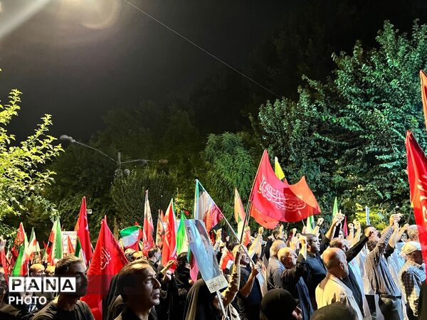 حضور باشکوه مردم کرج در در صدو سی وسومین شب از اجتماعات مردمی 