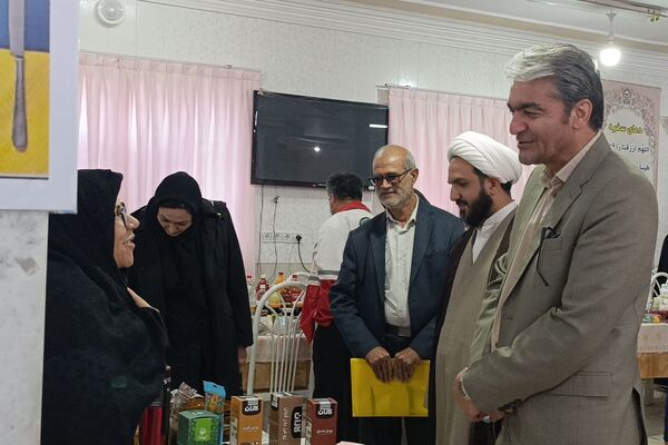 جشن یاوران انقلاب در دبیرستان محبی نیشابور 