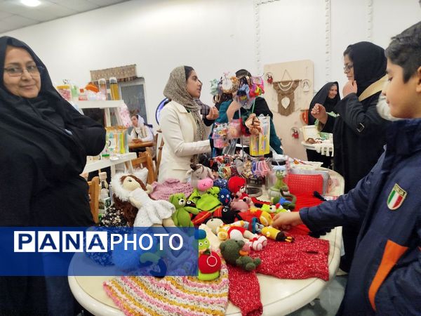 اختتامیه نمایشگاه نوروزی ارغوان در فاروج