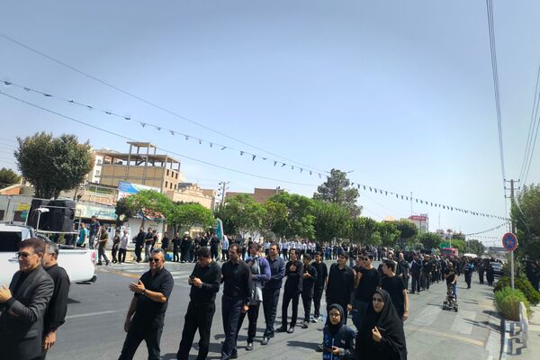 خیل عاشقان حسینی در مسیر جاماندگان اربعین رباط کریم
