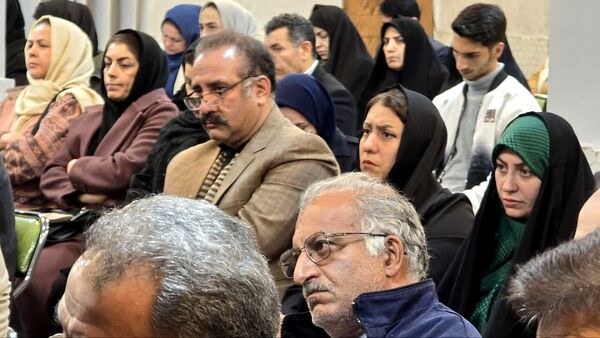 جلسه دوم هدایت تحصیلی ویژه پایه نهم دبیرستان دوره اول بعثت واحد۶ 