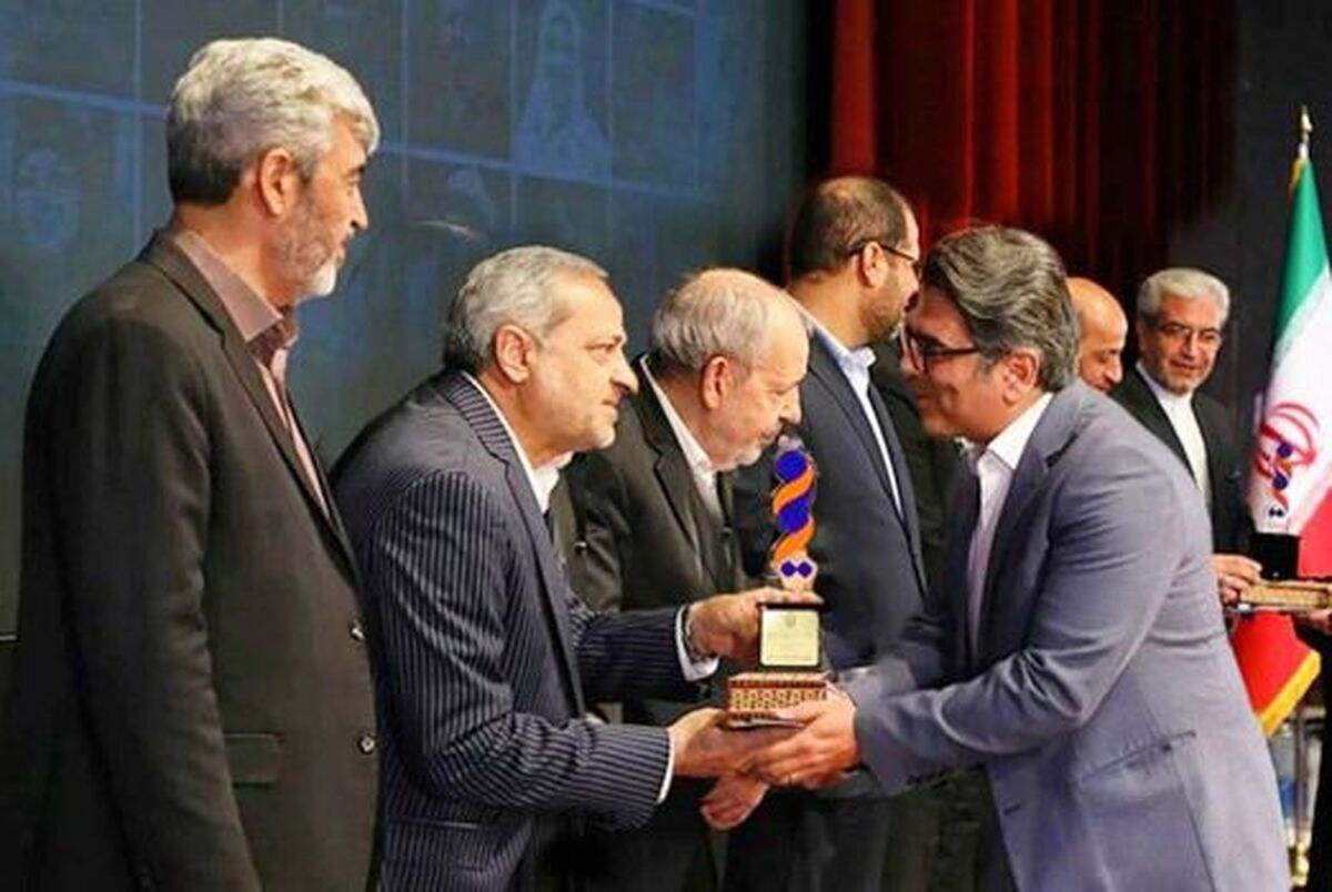 معلم تبریزی در میان برترین‌های «میم مثل معلم»