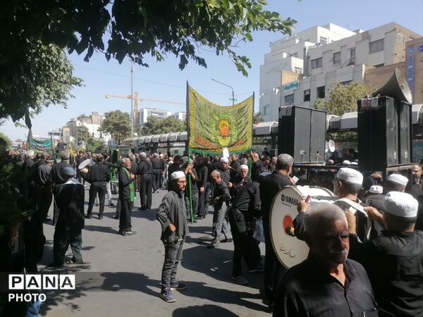 مشهد در سوگ امام رضا (ع) 