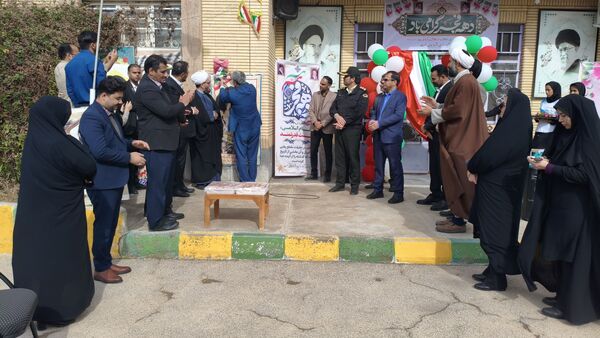 طنین گلبانگ انقلاب در دبیرستان شبانه روزی همای رحمت شهرستان سرخس