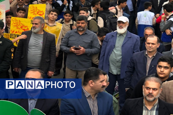 13 آبان و حضور حداکثری دانش‌آموزان املشی