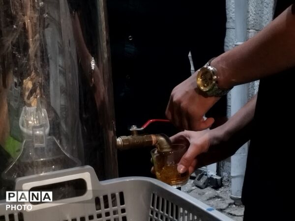 عطر چای و روضه در گلشن