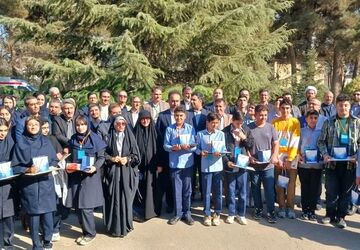 کارسوق کشوری «لیزر و فوتونیک»پلی به سوی آینده‌ای روشن برای دانش‌آموزان