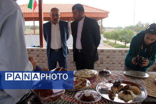 جشنواره غذا و صنایع دستی در اردوی تمشک دختران استان بوشهر