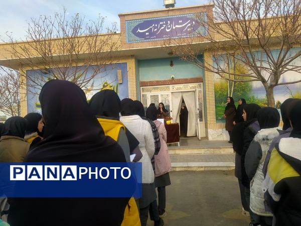 افتتاحیه هفته ماه ها در دبیرستان دخترانه امید 