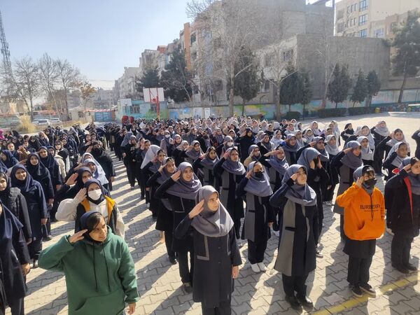 تمرین آمادگی پیشتازان دبیرستان شاهد شهید حمامی ناحیه ۶ مشهد