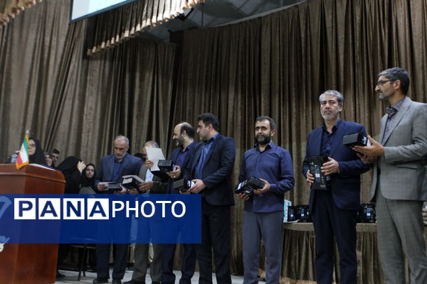 برگزاری مراسم تجلیل از دانش‌آموز خبرنگاران پانا و رتبه‌های برتر استانی فرهنگی و هنری در کاشان
