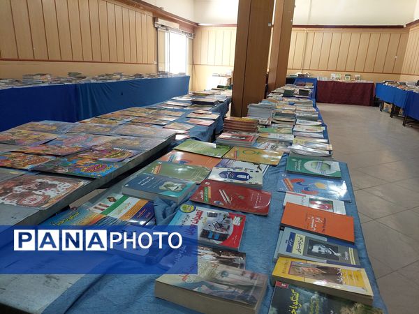 نمایشگاه کتاب وصنایع دستی در کاشمر