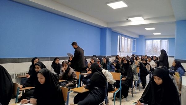 آزمون کتبی مسابقات قرآن و عترت دانش آموزان دخترانه  متوسطه 