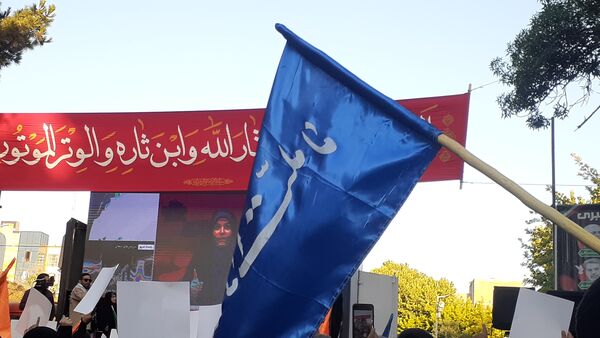 جلوه‌هایی از اجتماع مردم بجنورد در تجلیل از بانوی شجاع رسانه ملی