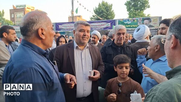 حضور گسترده مردم هشتگرد در جشن عید غدیر 