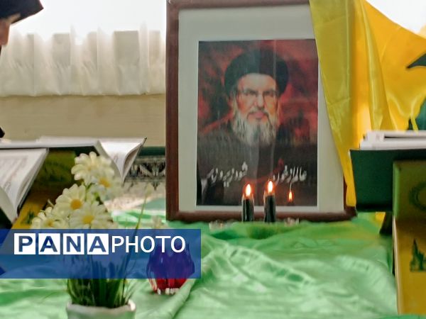 مراسم بزرگداشت شهید سیدحسن نصرالله و سردار شهید نیل فروشان در دبیرستان دخترانه امام حسین(ع) مشهد