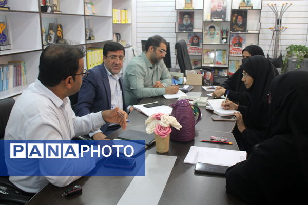 جلسه برنامه‌ریزی اداره امور تربیتی، مشاوره و مراقبت در برابر آسیب‌های اجتماعی آموزش و پرورش استان بوشهر 