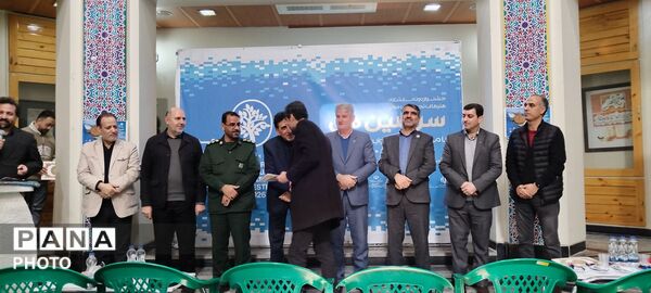 اختتامیه جشنواره هنرهای تجسمی فجر «سرزمین من» با محوریت آب