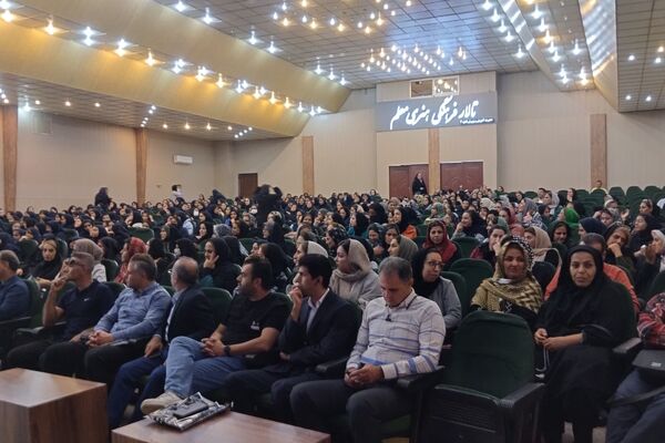 اولین جلسه هدایت تحصیلی دبیرستان پویش ناحیه ۳شیراز 