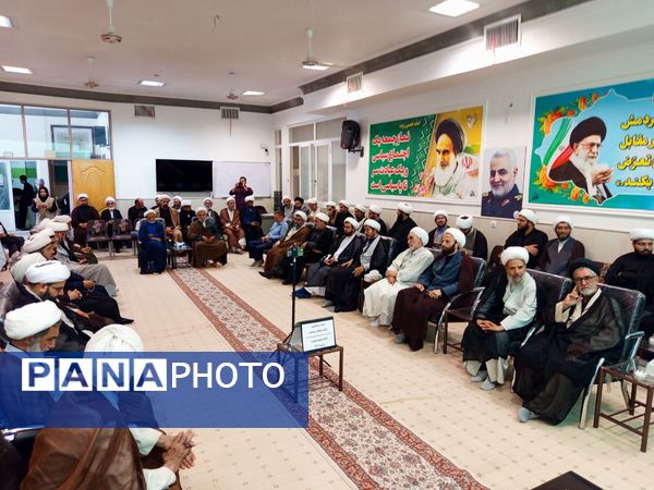 نشست روحانیون و ائمه جماعت مساجد با امام جمعه کاشمر