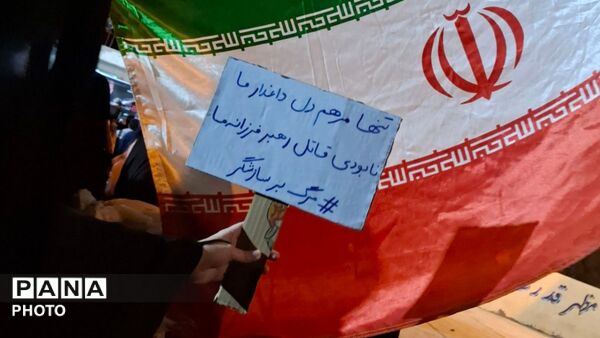 راهپیمایی باشکوه شبانه مردم کوهنانی در حمایت از انقلاب و خون‌خواهی امام خامنه‌ای