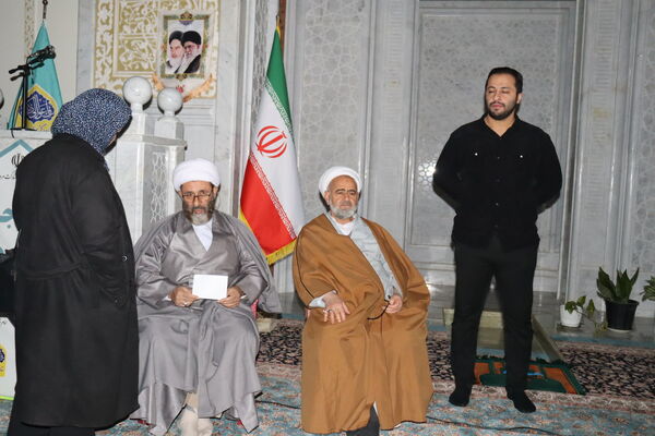 میز خدمت در بخش بندپی شرقی به‌مناسبت دهه فجر