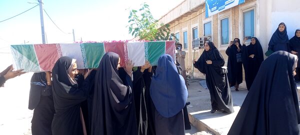 تشییع شهید گمنام در بوموسی 