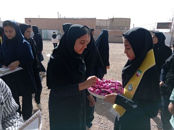 جشن میلاد منجی عالم بشریت در دبیرستان مادر مهربان خلیل آباد