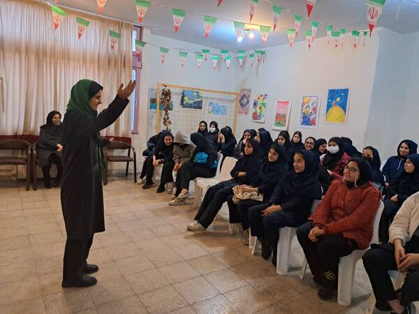 درخشش دوباره مدرسه دکتر باهنر در نمایشگاه ماها 