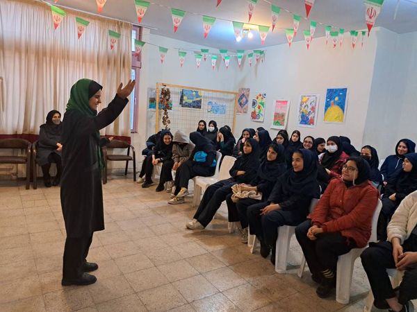 درخشش دوباره مدرسه دکتر باهنر در نمایشگاه ماها 