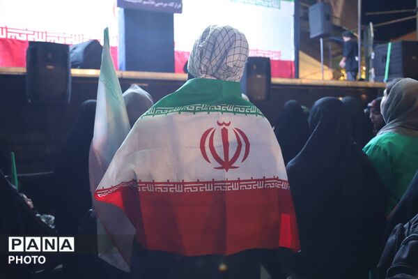 حضور پررنگ اداره آموزش و پرورش در راهپیمایی میدان انقلاب