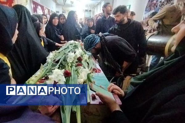 تشییع شهید گمنام در مدارس ناحیه 4 شیراز