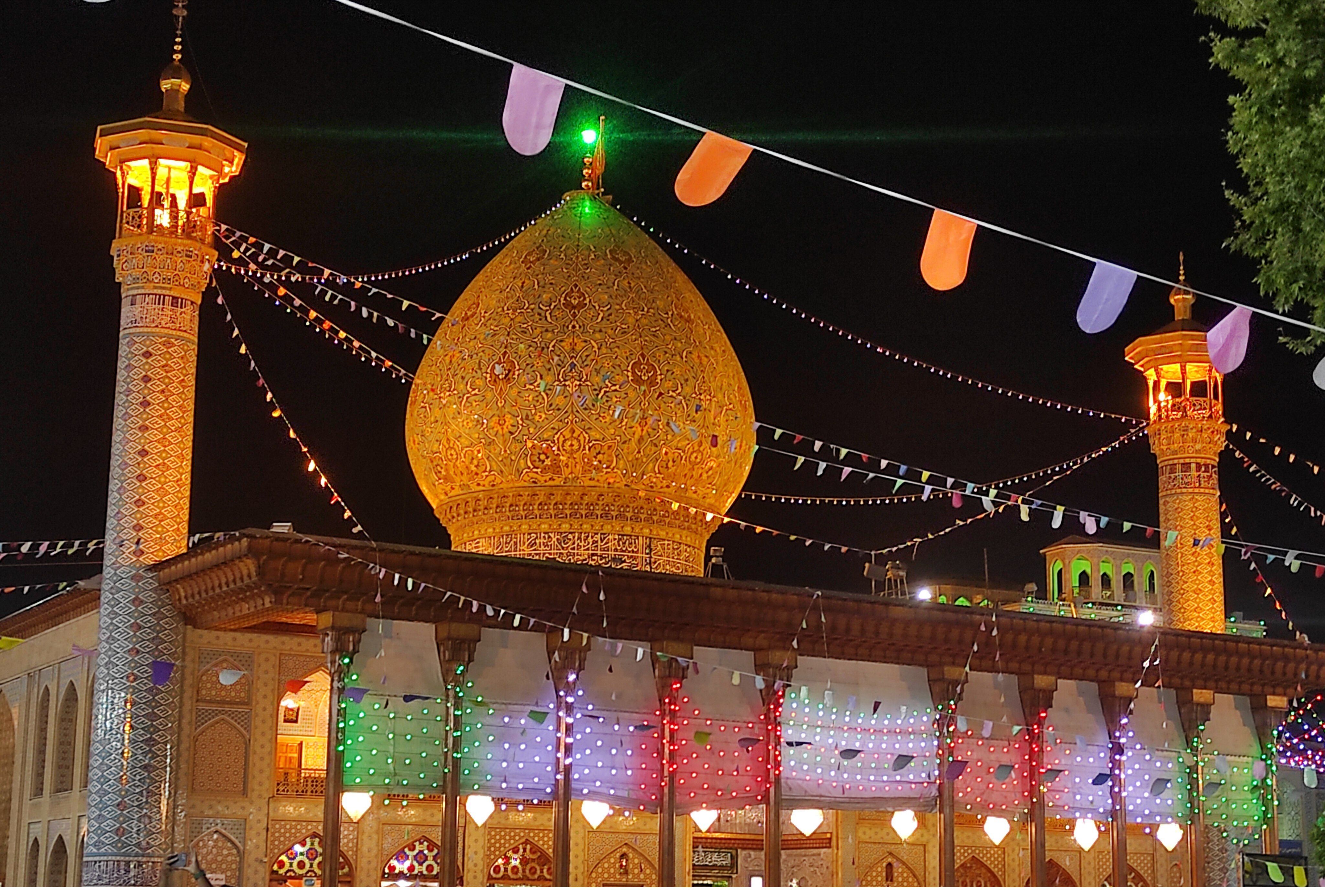 شادپیمایی بزرگداشت حضرت شاهچراغ(ع)