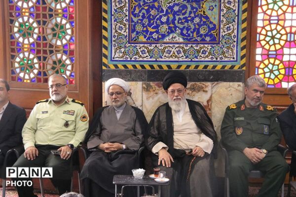 برپایی آیین بزرگداشت دولتمردان شهید در مسجد حظیره یزد 