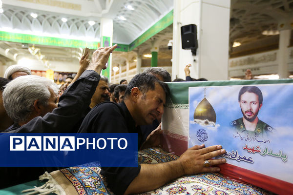 وداع مردم قم با پیکرهای مطهر 6 شهید حمله ناجوانمردانه رژیم صهیونیستی 