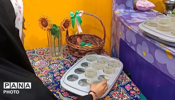 حضور بانوی تازه مسلمان شده ژاپنی در هیات زیر گنبد طلا