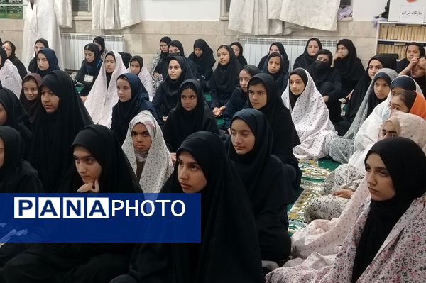 افتتاحیه هیئت هفتگی دانش‌آموزی 