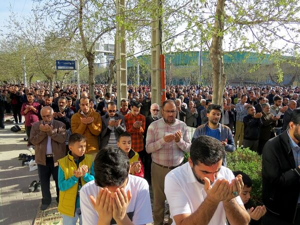 اقامه نماز عید فطر در شهرستان بجنورد 
