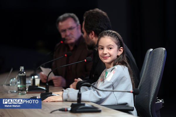 نشست نقد و بررسی فیلم «قایق‌سواری در تهران» در چهل و چهارمین جشنواره ملی فیلم فجر