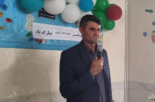 جشنی به‌مناسبت سالروز تاسیس سازمان دانش‌آموزی در لردگان