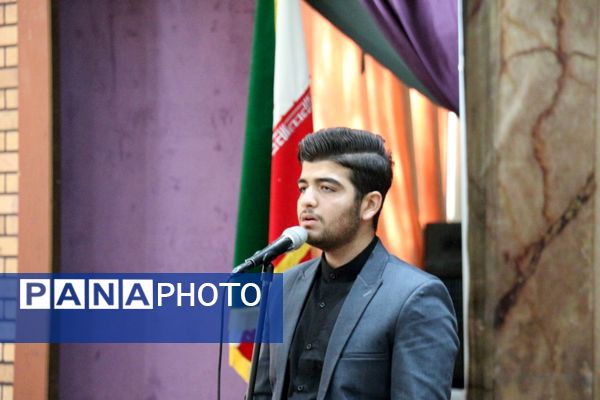 رقابت دانش‌آموزان سراسر کشور در چهل و دومین دوره مسابقات قرآن، عترت و نماز در مشهد