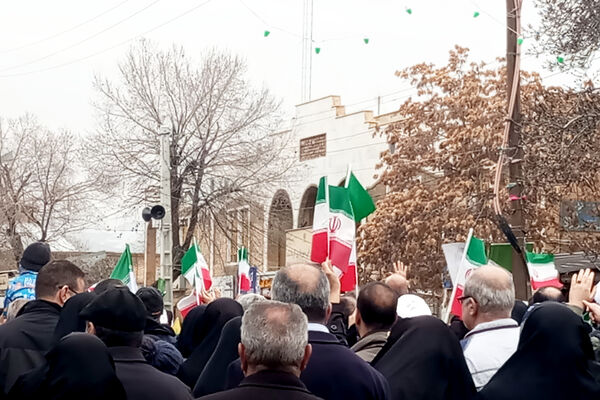 حضور پرشور مردم کرمانشاه در راهپیمایی ۲۲ بهمن