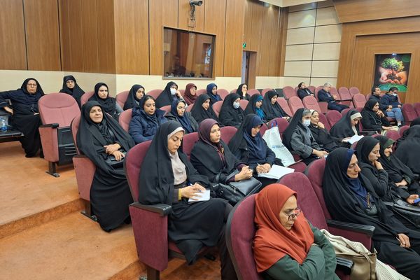 همایش فصلی مدیران مدارس شهرستان پردیس 