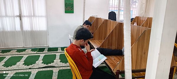 قرائت خانه دبیرستان نمونه آیت‌الله خامنه ای؛ مکانی ایمن و مجهز برای درس خواندن دانش آموزان 
