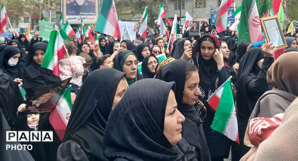 زنان غیوردوشادوش مردان، زنان لر خرم‌ آباد آماده دفاع از میهن 